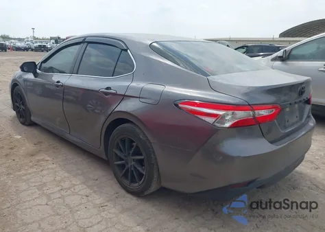 2018 Toyota Camry Le from USA, damaged, VIN 4T1B11HK0JU668565